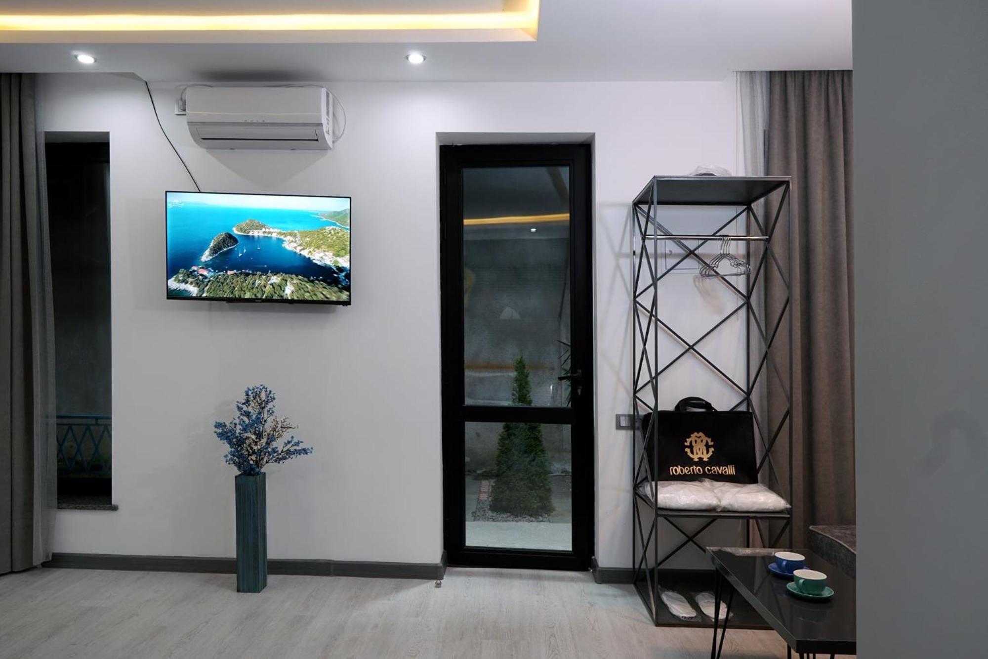 Hotel Varla Кутаїсі Екстер'єр фото