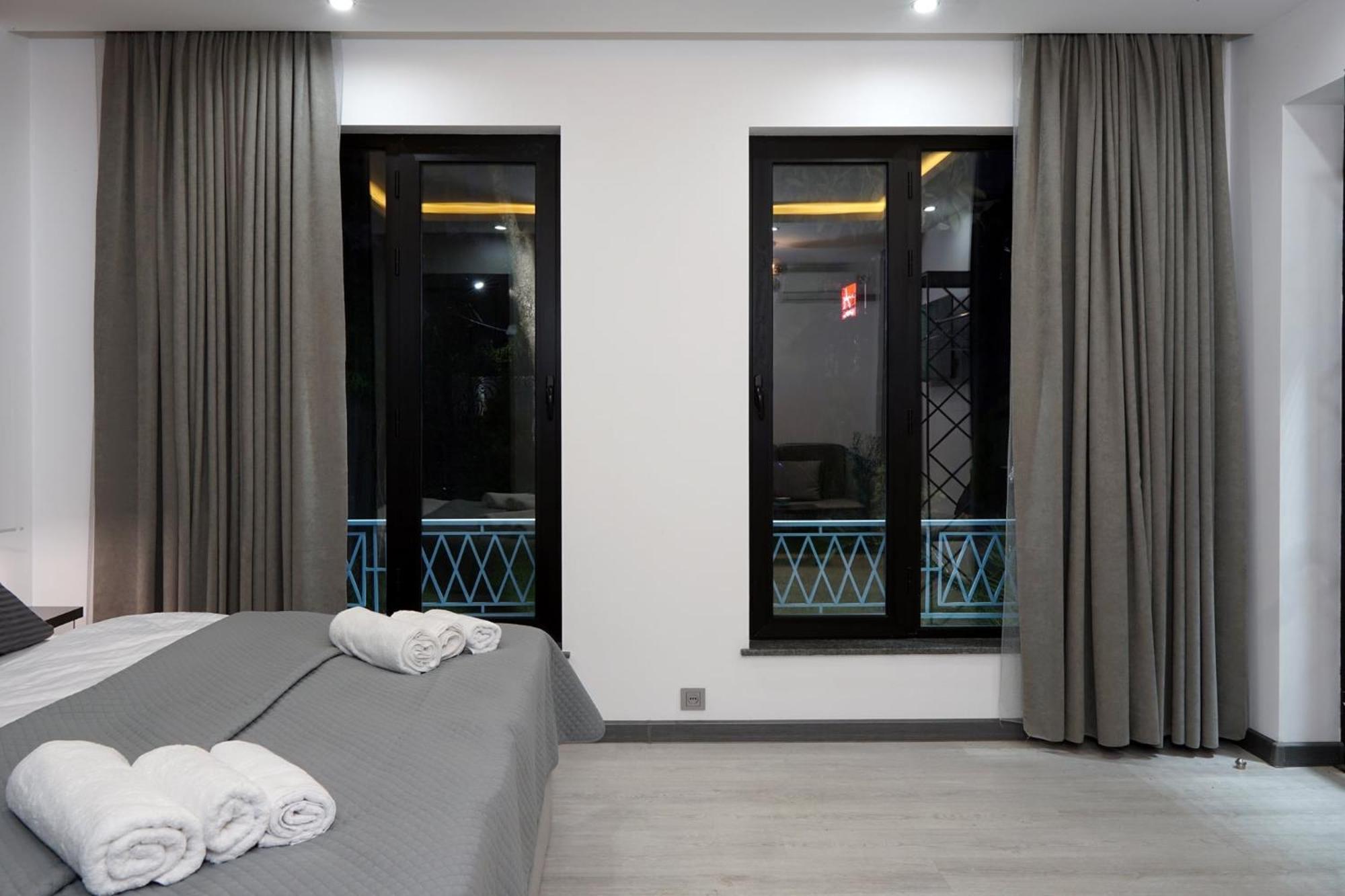 Hotel Varla Кутаїсі Екстер'єр фото