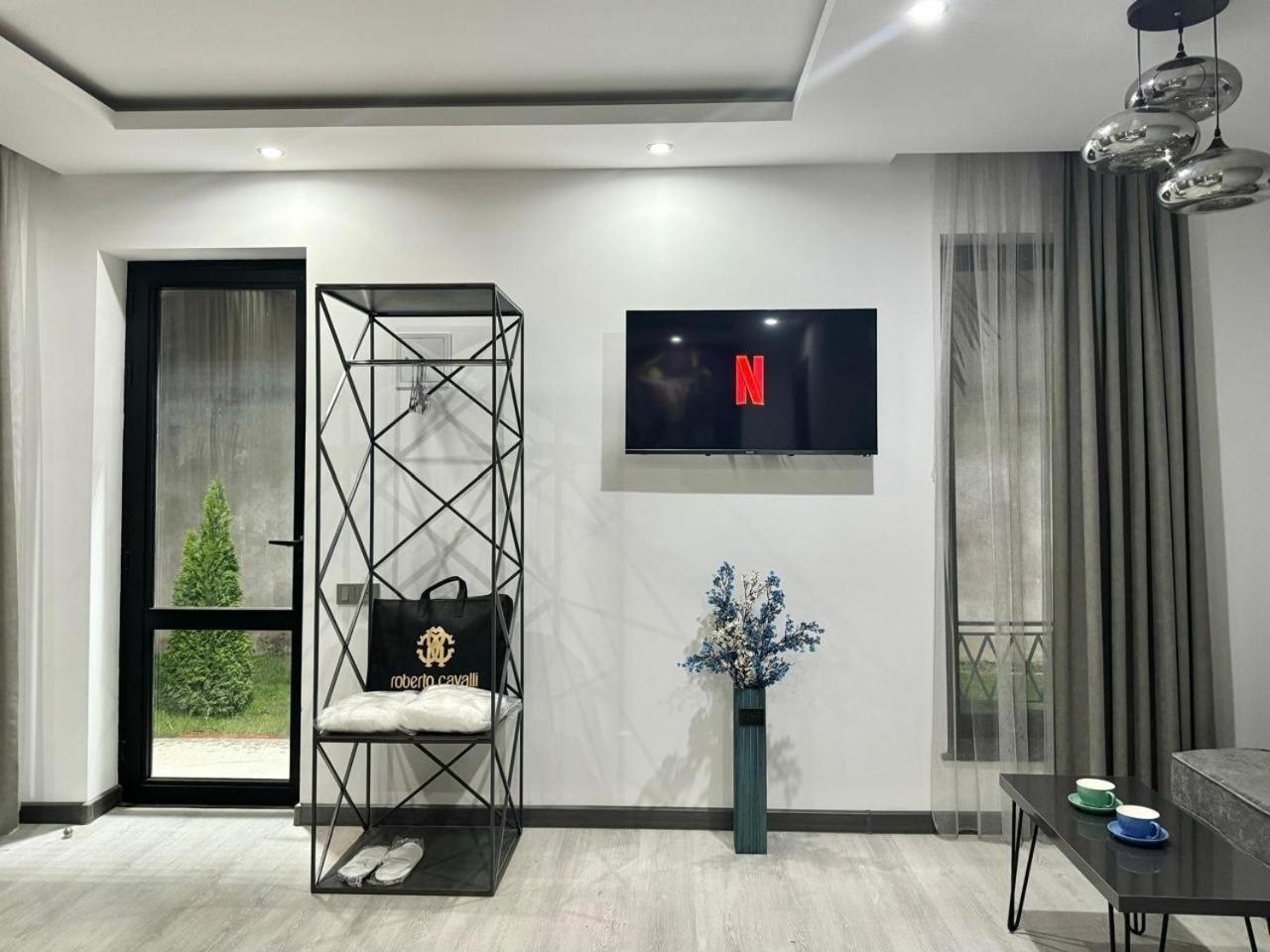 Hotel Varla Кутаїсі Екстер'єр фото